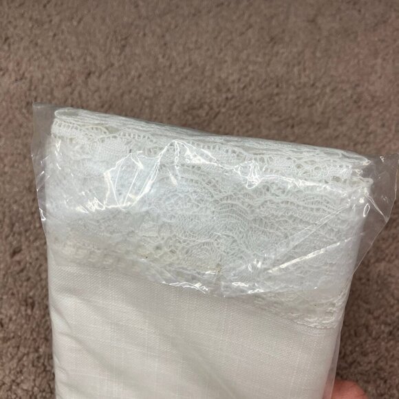 Sears VTG Napkins Set Of 4 “Winter White” Lace Polyester/Flax Linen 17”x17” NEW! - Picture 4 of 4